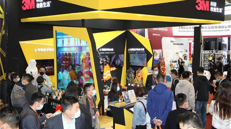 展览展示器材定制：揭秘背后的工艺与选择要点